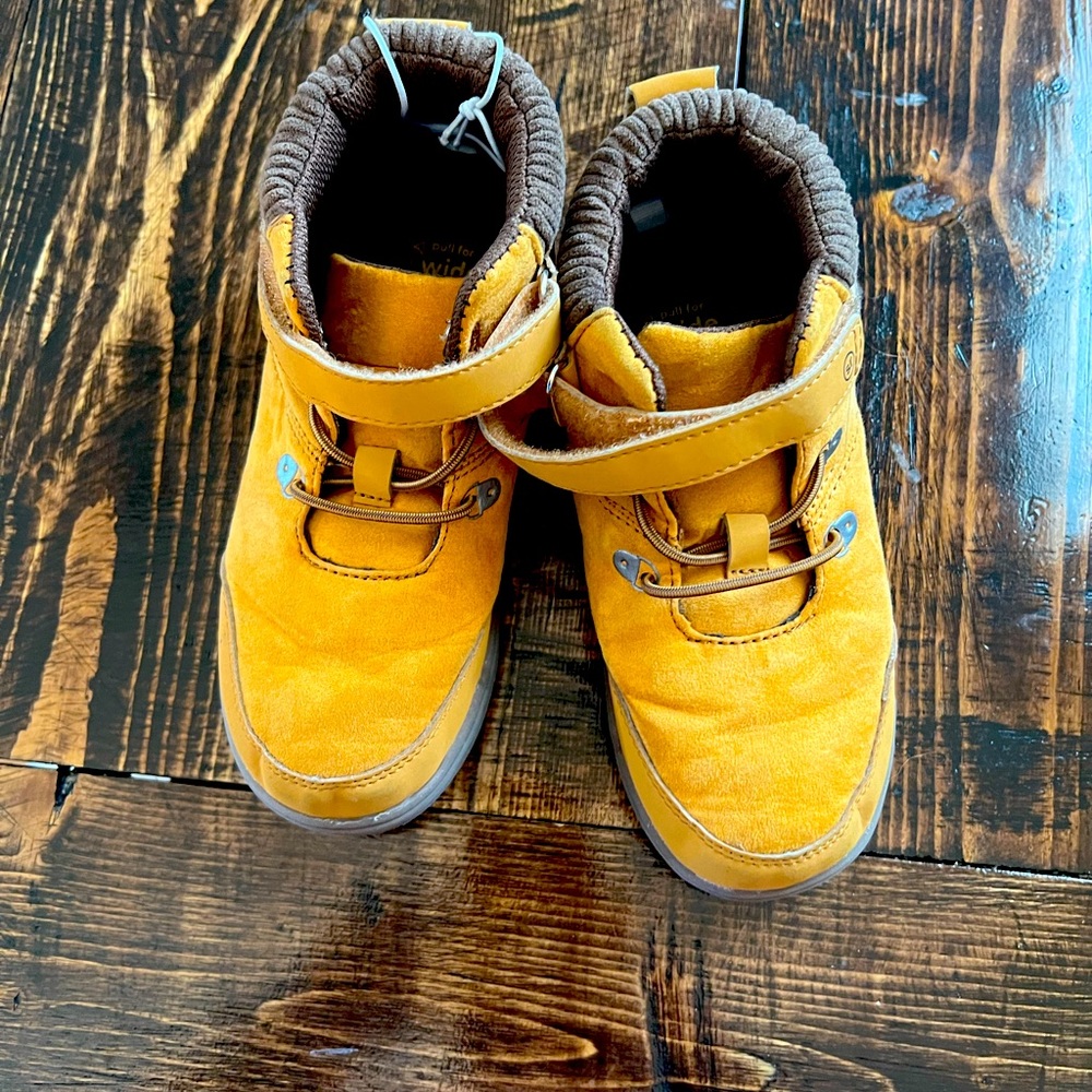 Stride Rite Size 12M - Picture 3 of 3